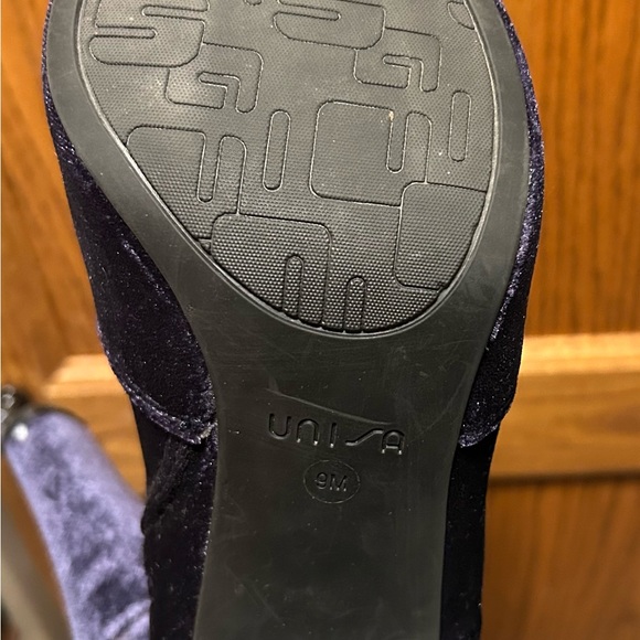 Beautiful blue over the knee boots size 9. Taylor swift boots! - Picture 4 of 5